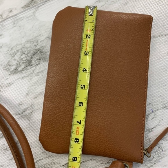 Frye And Co With Zip Pouch Shoulder Bag - Picture 14 of 14